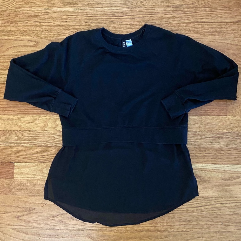 Divided H&M Sweatshirt Women’s Medium Black Cropped Sheer Bottom Top Sweater